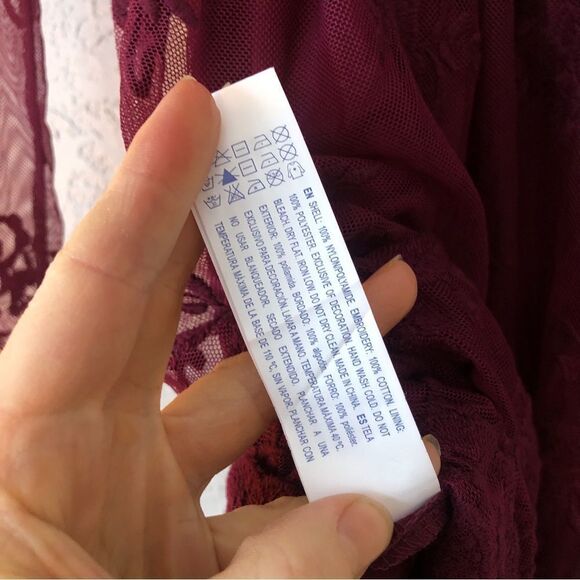 4 for $20 Forever21 Floral Lace Skater Dress (S) - Picture 13 of 13